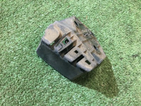 Soporte derecho del parachoques trasero SUBARU LEGACY OEM 57707AE060 BH9 2000 silver 792