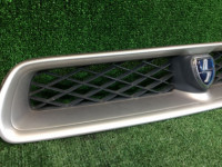 Rejilla del radiador SUBARU LEGACY OEM 91121AE210SJ BH9 2000 silver 792