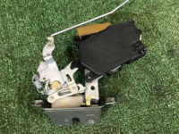 Cerradura del portón SUBARU LEGACY OEM 63032AE000 BH9 BHE BH5 2000 silver 792