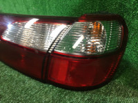 Friso entre os farolins traseiros SUBARU LEGACY OEM 84251AE000, 84201AE200, 84201AE210 BH9 BHE BH5 2000
