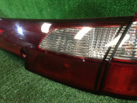 Friso entre os farolins traseiros SUBARU LEGACY OEM 84251AE000, 84201AE200, 84201AE210 BH9 BHE BH5 2000
