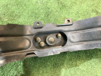 Travesaño de la caja de cambios SUBARU LEGACY OEM 41022AE120, 41011AE000 BH5 BE5 2002