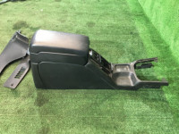 Glovebox and armrest высокий SUBARU LEGACY OEM 92111AE010ML, 92132AE000ML, BH5 BE5 BE9 BHE BH9 2002 silver 01G