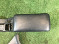 Glovebox and armrest высокий SUBARU LEGACY OEM 92111AE010ML, 92132AE000ML, BH5 BE5 BE9 BHE BH9 2002 silver 01G