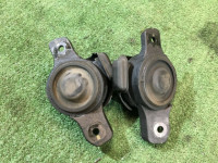 发动机支座 SUBARU LEGACY OEM 41022AE001, 41022AE011 BH5 BE5 2002