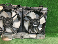 Radiador do motor SUBARU LEGACY OEM 45111AE022 BH5 BE5 2002