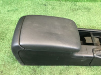 グローブボックス・アームレスト SUBARU LEGACY OEM 92111AG000JC BLE BPE BP5 BL5 BL9 BP9 2003 black 32J