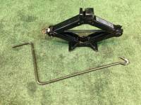 千斤顶 SUBARU LEGACY OEM 97032AG000 BLE BPE BP5 BL5 BL9 BP9 2003