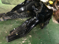 Guarda-lamas traseiro esquerdo SUBARU LEGACY OEM 51490AG0509P BL5 2003 black 32J