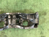 Travesaño delantero SUBARU LANCASTER OEM 20101AE011 BHE BH9 2000 EZ30