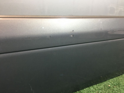 Porta dianteira direita SUBARU LANCASTER OEM 60009AE040 BHE BH9 2000 silver 9G9
