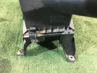 エアクリーナーボックス SUBARU LANCASTER OEM 46051AE000, 46052AE000 BHE 2000 EZ30