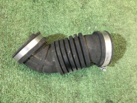 ท่อกรองอากาศ SUBARU LANCASTER OEM 14457AA300 BHE 2000 EZ30