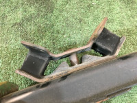 Travesaño de la caja de cambios SUBARURU LEGACY OEM 41022AE120, 41011AE000 BE5 BH5 BH9 BE9 2001 EJ204