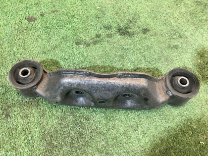 ยางแท่นเฟืองท้าย SUBARU LEGACY OEM 41310AE002 BE5 BH5 BH9 BE9 2001 EJ204