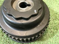 Polea del árbol de levas de escape derecho SUBARU LEGACY OEM 13049AA040 BE5 BH5 2000 EJ206