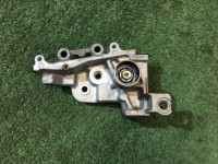 ขายึดตัวตั้งสายพานไทม์มิ่ง 13156AA061 SUBARU LEGACY