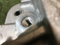 タイミングベルトテンショナーブラケット SUBARU FORESTER OEM 13156AA061 SG5 2002 EJ205