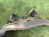 变速箱横梁 SUBARU LEGACY OEM 41011AE000, 41022AE120 BHE BH9 BH5 BE5 BE9 BEE 2001 EJ254 AT