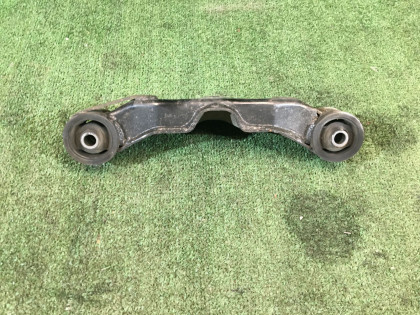 Soporte del diferencial 41310AE002 SUBARU LEGACY