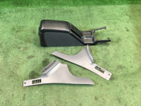 Porta-luvas e apoio de braço SUBARU LEGACY OEM 92111AE010AC BHE BH9 BH5 BE BE9 BE5 BEE 2001 silver 01G