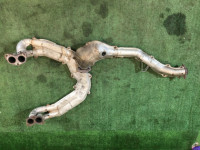 触媒 коллектор выпускной 44109AE001, 44111AE160 SUBARU LEGACY