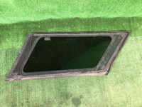 Left rear quarter glass SUBARU LEGACY OEM ЛЕВОЕ BHE BH9 BH5 2001