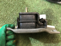 发动机支座 SUBARU LEGACY OEM 41022FA000 BG5 BG9 BD5 BD9 1997 EJ25D AT