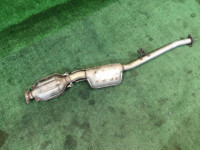 ท่อไอเสียท่อนกลาง SUBARU LEGACY OEM 44200AC080 BG9 BD9 1997 EJ25D AT