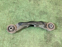 Подушка редуктора SUBARU OUTBACK OEM 41310AG021 BPE BP9 BP5 2007 EJ253 AT