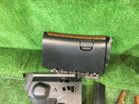 Porta-luvas e apoio de braço SUBARU OUTBACK OEM 92114AG120JC, 66150AG050JC, 66120AG101JC, 66075AG040JC BP5 BP9 BPE 2007 silver 39D