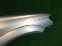 Guarda-lamas dianteiro direito SUBARU OUTBACK OEM 57110AG1009P BPE BLE 2007 silver 39D