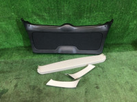 Revestimento da porta da bagageira 94320AG000JC SUBARU OUTBACK