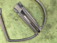 Borracha da porta esquerda SUBARU OUTBACK OEM 63521AG010 BP5 BP9 BPE 2007 silver 39D