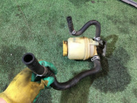 Depósito de dirección asistida SUBARU LANCASTER OEM 34630AE000 BH9 BE9 BH5 BE5 1999 EJ254 AT
