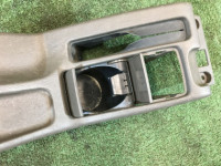 Porta-copos SUBARU LANCASTER OEM 66150AE020DG, 92132AE000DG BHE BH9 BH5 1999 beige 8L5