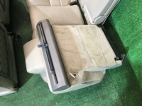 Комплект сидений Кожа SUBARU LANCASTER OEM 64010AE470GE, 64010AE460GE, 64221AE050GE, 64231AE051GE BHE BH9 BH5 1999 beige 8L5
