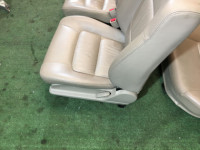 Комплект сидений Кожа SUBARU LANCASTER OEM 64010AE470GE, 64010AE460GE, 64221AE050GE, 64231AE051GE BHE BH9 BH5 1999 beige 8L5