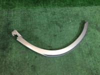 Alargador do guarda-lamas traseiro direito SUBARU LANCASTER OEM 91111AE020MF BHE BH9 1999 beige 8L5