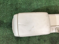 グローブボックス・アームレスト КОЖА SUBARU OUTBACK OEM 92111AG240WA BP5 BL5 BLE BPE BPH BL9 BP9 2005 gold 3M4