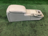 グローブボックス・アームレスト КОЖА SUBARU OUTBACK OEM 92111AG240WA BP5 BL5 BLE BPE BPH BL9 BP9 2005 gold 3M4