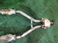Coletor de escape SUBARU OUTBACK OEM 44620AA180, 44620AA170 BPE BLE 2005 EZ30 AT