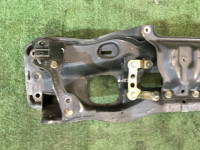 Travesaño delantero SUBARU OUTBACK OEM 20101AG002 BLE BPE BP5 BL5 BL9 BP9 2005 EZ30 AT