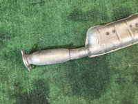 ท่อไอเสียท่อนกลาง SUBARU LEGACY OEM 44200AE080 BEE BHE 2002 EZ30 AT