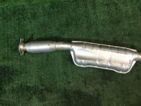 ท่อไอเสียท่อนกลาง SUBARU LEGACY OEM 44200AE080 BEE BHE 2002 EZ30 AT