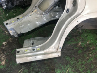 左リアフェンダー SUBARU LANCASTER OEM 51410AE170 BHE BH9 1998 beige 8L5