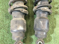 Amortecedores задние SUBARU LANCASTER OEM 20365AE020, 20380AE170 BHE BH9 1998 EJ254 AT