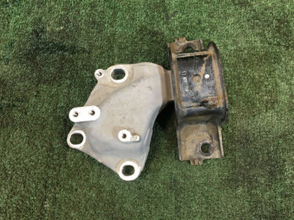 ยางแท่นเครื่องซ้าย 50850T7B003 HONDA VEZEL