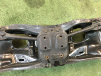 Travesaño delantero SUBARU LEGACY OEM 20101AE030 BE5 BH5 2001 EJ206 AT