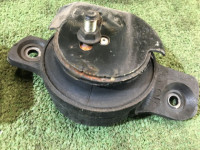 Engine mounts SUBARU LEGACY OEM 41022AE001, 41022AE011 BE5 BH5 2001 EJ206 AT